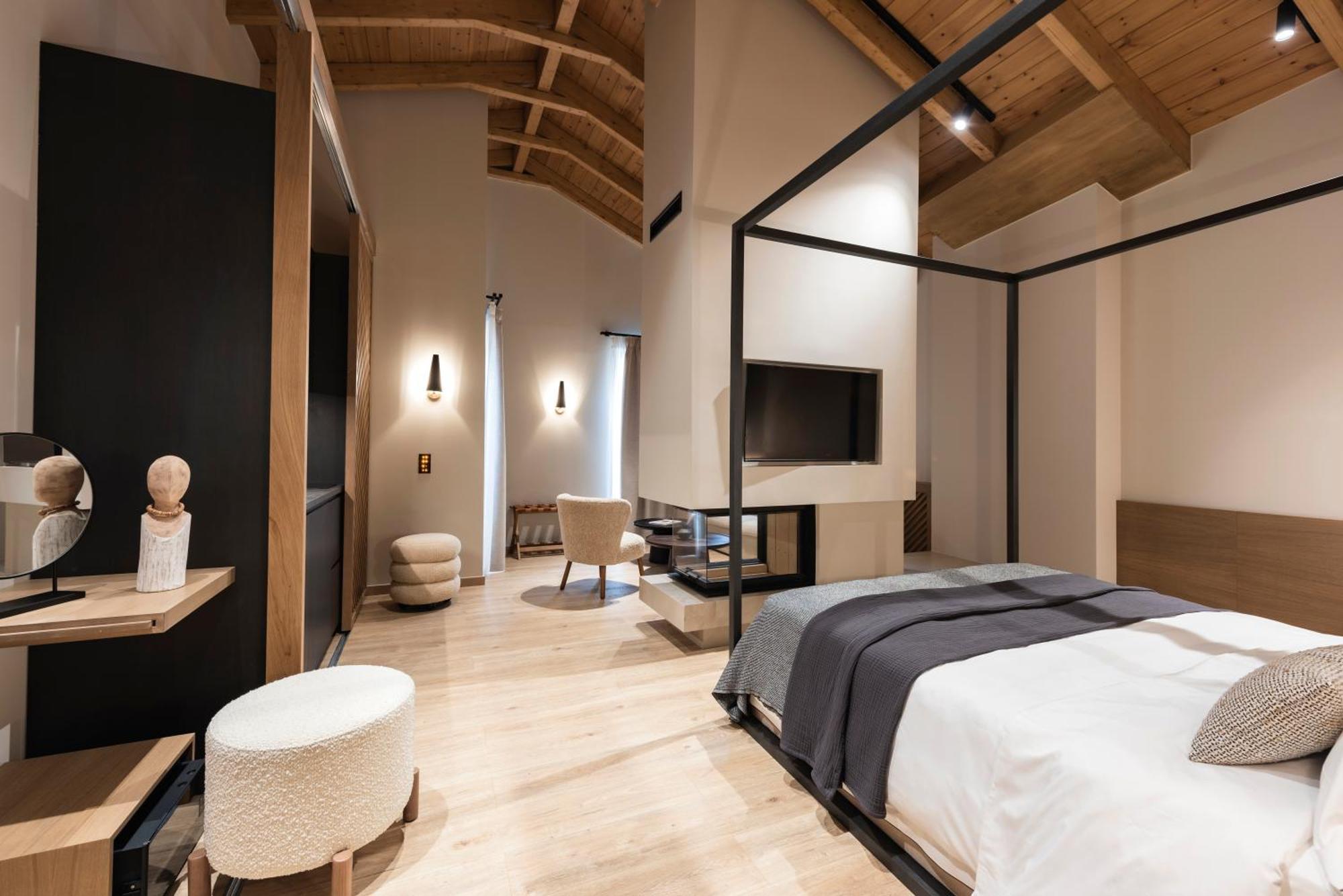Revi Mountain Resort Boutique Hotel 칼라브리타 객실 사진
