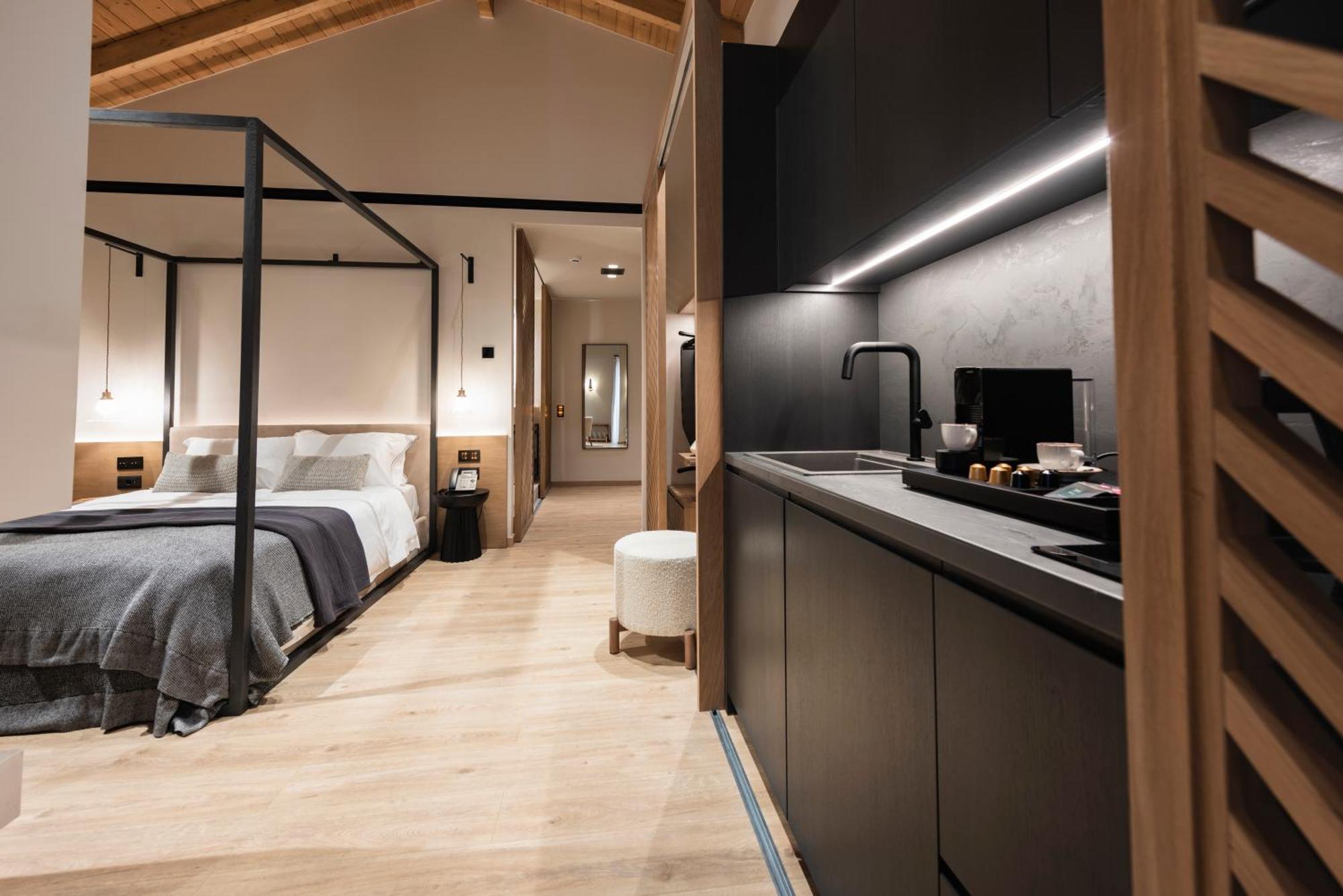 Revi Mountain Resort Boutique Hotel 칼라브리타 객실 사진
