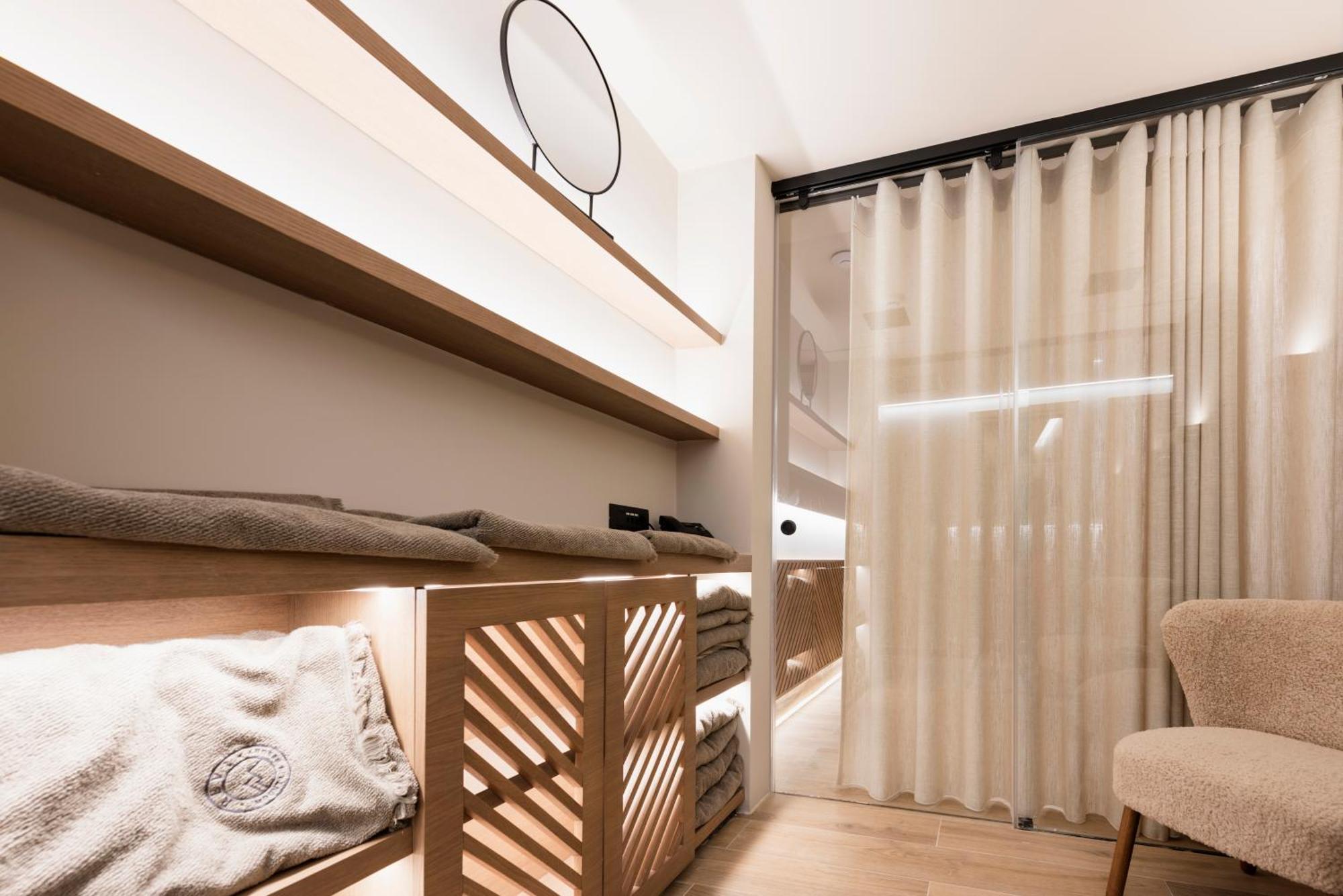 Revi Mountain Resort Boutique Hotel 칼라브리타 외부 사진