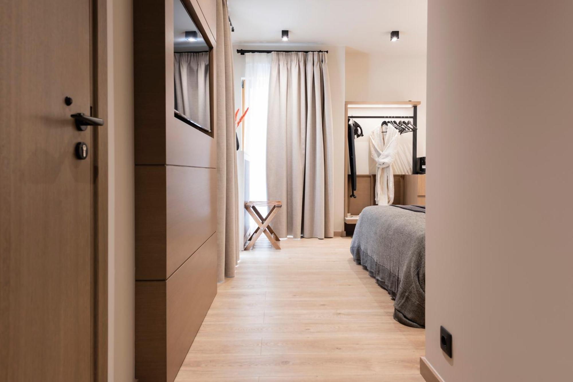 Revi Mountain Resort Boutique Hotel 칼라브리타 외부 사진